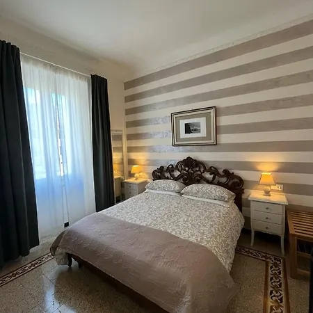 Πανσιόν Perla Del Prione 3*
