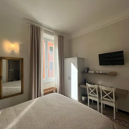 Guest house Perla Del Prione 3*